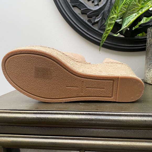 Dolce Vita Wedge size 9 - Woman’s Platform Sandal Pale Pink - Picture 4 of 6